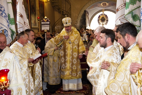 В м. Городку вершино Чин Молебню і відкриття «Дверей милосердя».(ФОТО)